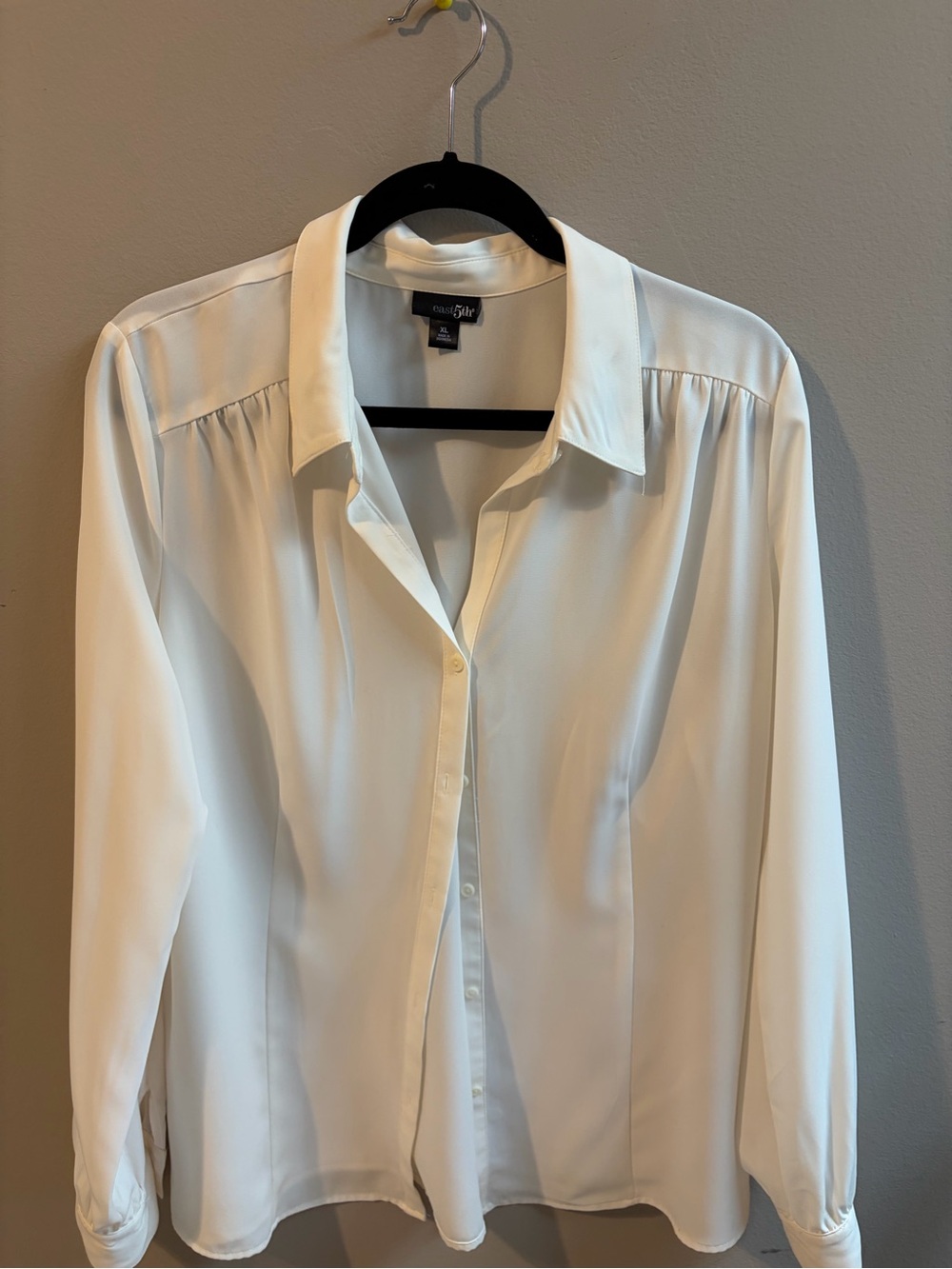 East 5th Cream Button-Up Dress Shirt
#0044
